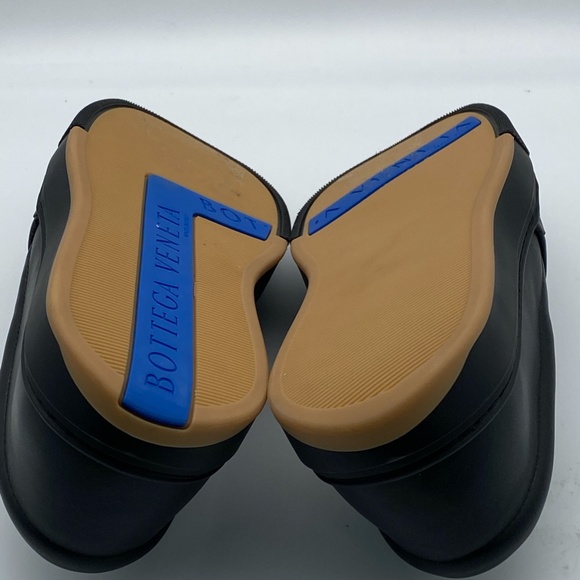 Bottega Veneta Men's Wide Weave Leather Slip-On Sn - Picture 9 of 13